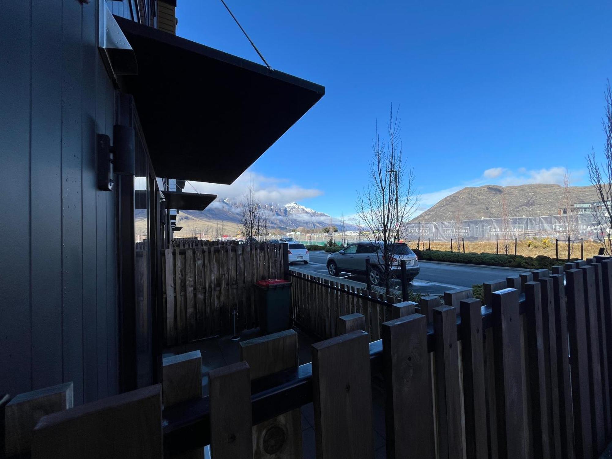 Queenstown Studio - 5Mins To Airport - Aircond - Free Wifi - Walk To Centre Экстерьер фото